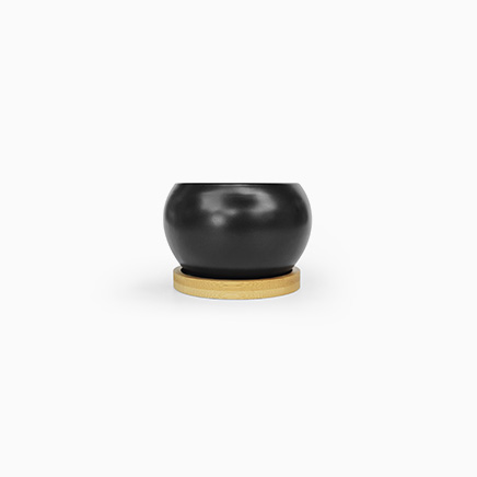 Oriel Black